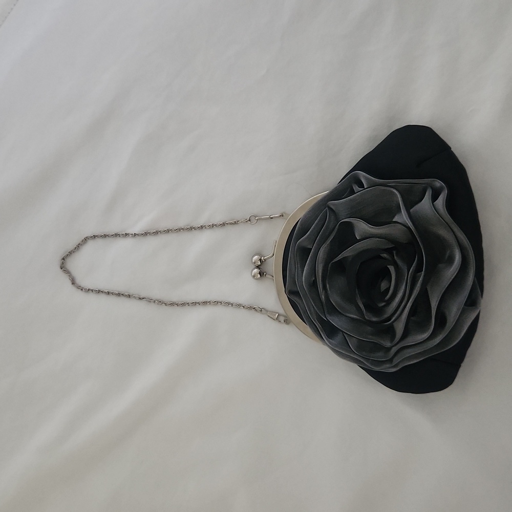 Purse. Vintage-style. Barely used. Holiday, event, or party attire.